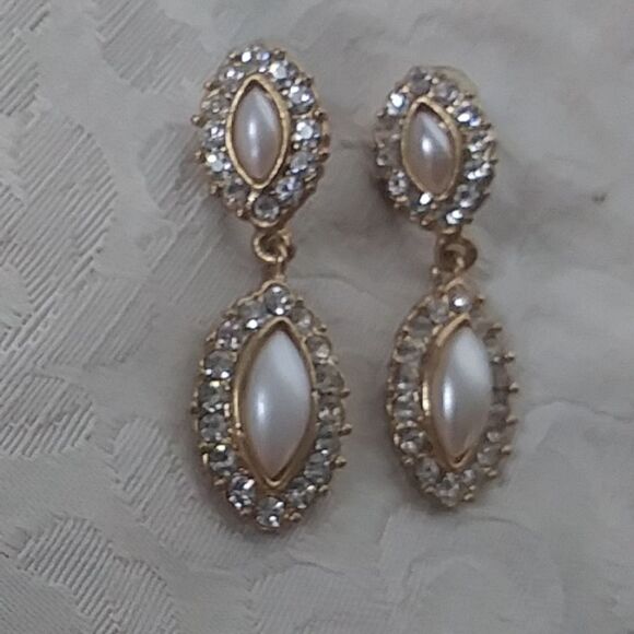 Gold Tone Faux Pearl Rhinestone Pierced Earrings Vintage - Picture 6 of 8